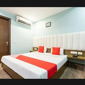  Hotel Mourya India